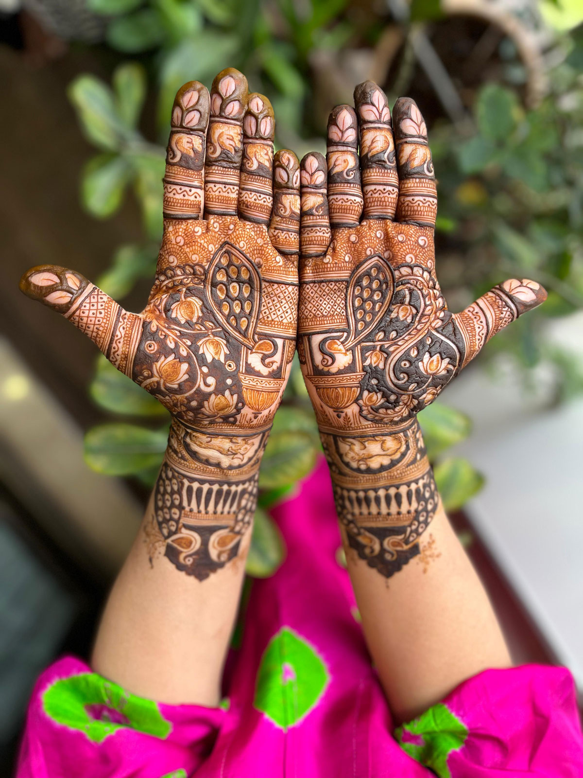 Traditional Full Arm Mehandi Without Figure