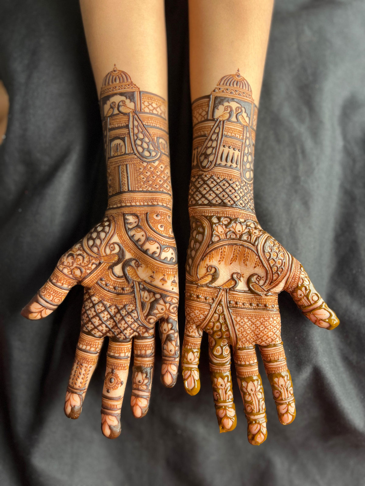 Attractive Mehandi Design Without Figure for Girls