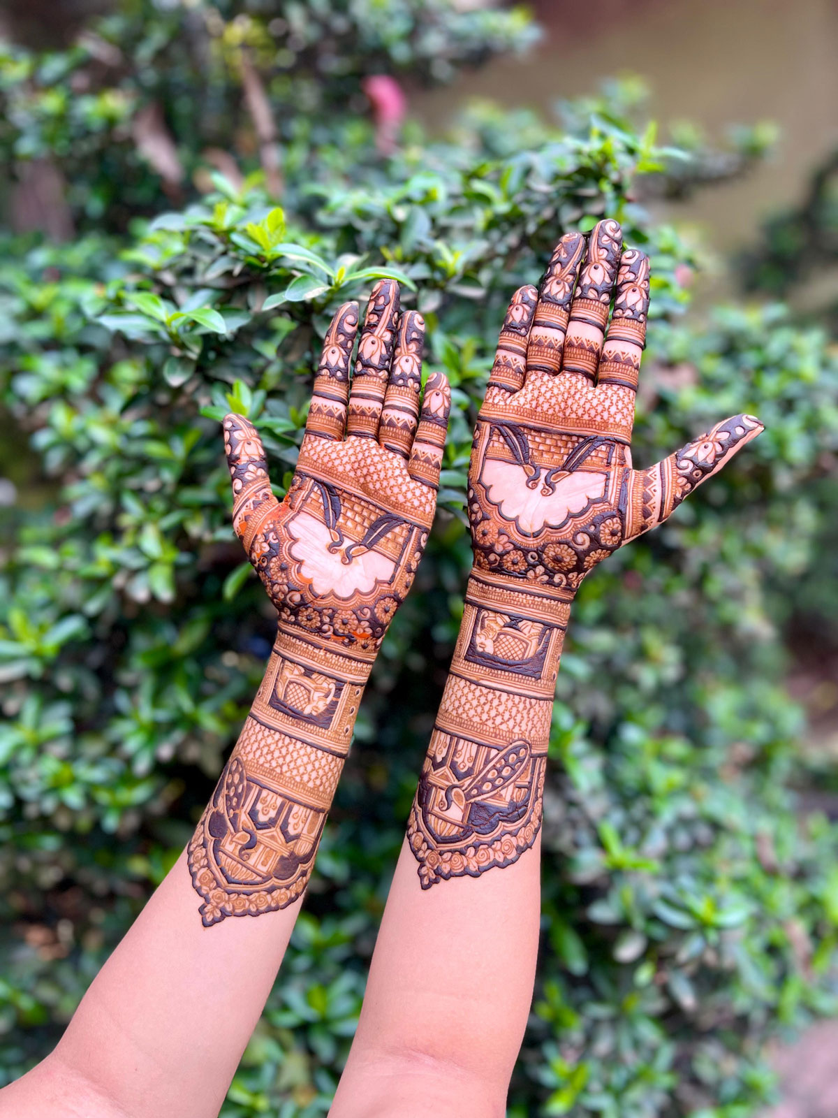 Modern Mehandi Design Without Figures